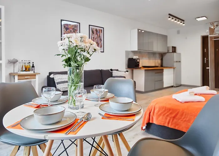 Golden Hour Apartments- Bohaterow Wrzesnia 101
