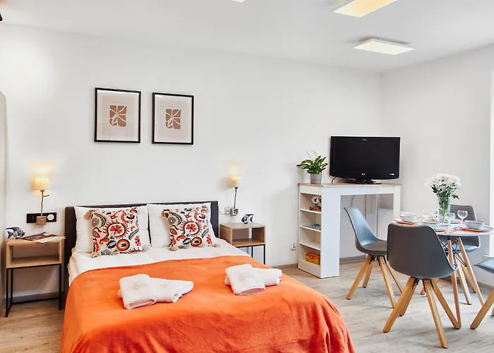 Golden Hour Apartments- Bohaterow Wrzesnia 101